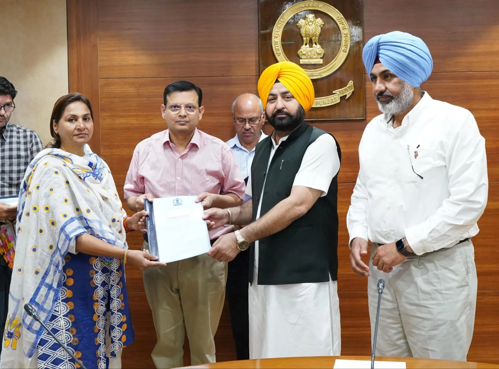 HARDEEP SINGH MUNDIAN HANDS OVER PROMOTION LETTERS TO TEHSILDARS AND NAIB TEHSILDARS