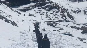 Hemkund Sahib Yatra 2026 Alert Army Reaches Holy Shrine