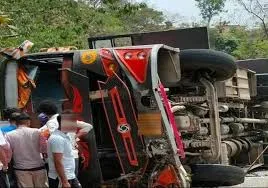 Nurpur Bus Accident Injures 24 Following Driver Emergency
