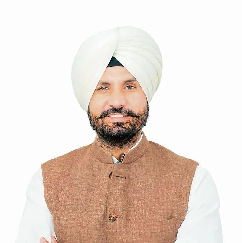 AAP breaches Warring’s bastion