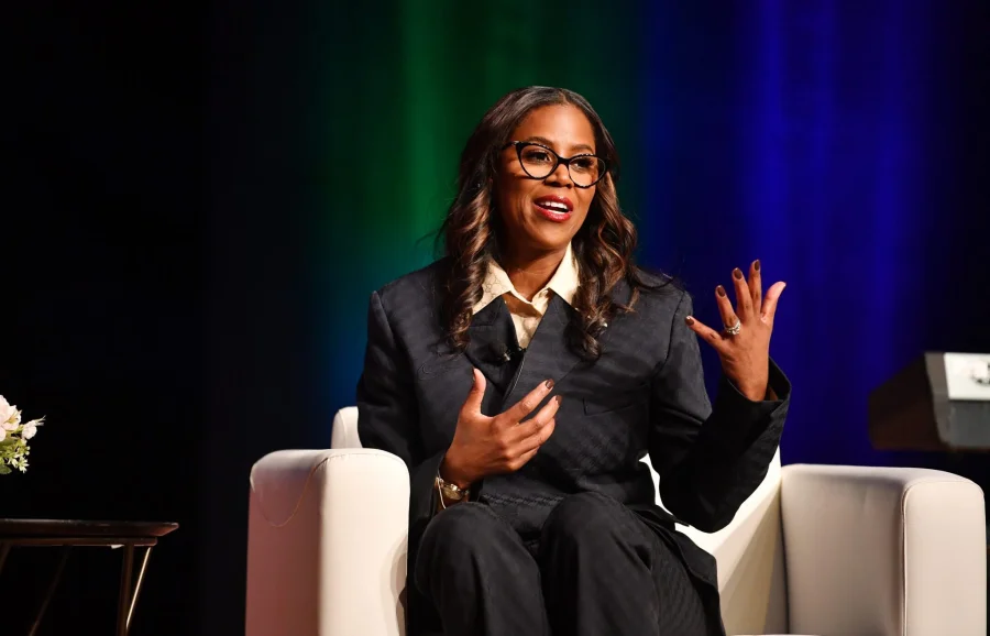 Meet the 11 Black Fortune 500 CEOs Leading $432 Billion in Revenue