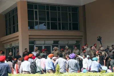 AAP Gherao GMADA Office Over ED Raids in Mohali