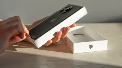New iPhone Lease vs Buy Guide for Yearly Upgraders