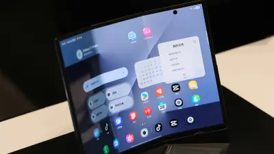 Foldable Phone Mistakes That Ruin Your Screen