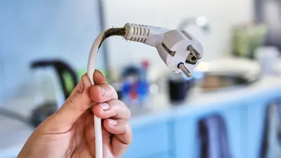Warning Leaving Extension Cords Plugged In Is Risky