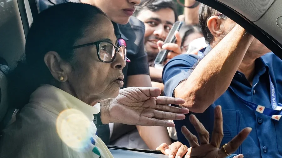 TMC Symbol Row Erupts as Mamata Camp Alleges Police Bias