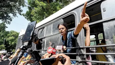 Rahul Gandhi Alleges Delhi Police Brutality Against Women Protesters